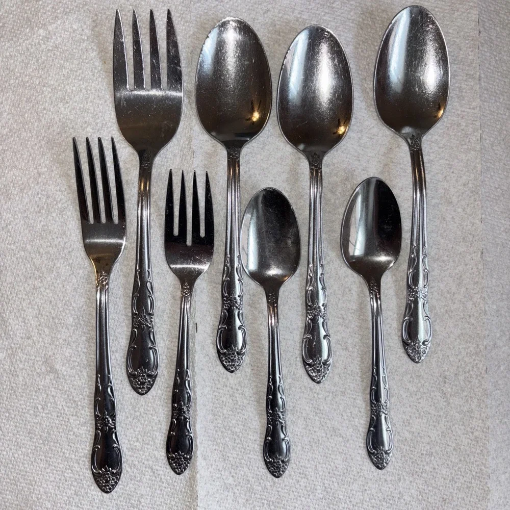 ONEIDA ROSEWOOD STAINLESS FLATWARE FLORAL SCROLLS TABLESPOONS, TEASPOONS, FORKS